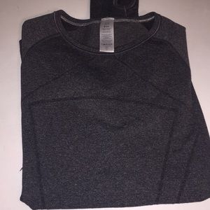grey ivivva workout shirt